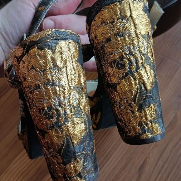 Anne Klein Gold Lalima  Rose Brocade Sandals - Picture 10 of 15
